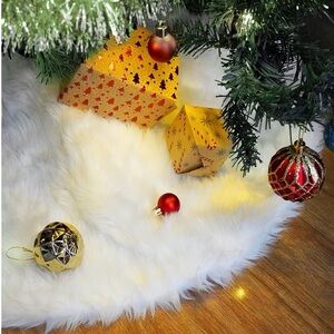 30 inch white faux fur street skirt